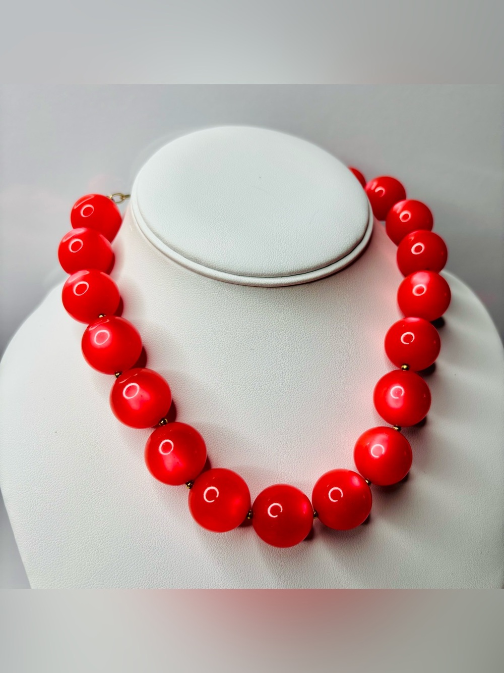 Moonglow Bold Pinkish Red Beaded Women's Necklace - Vintage